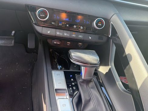 Used 2021 Hyundai Elantra SEL w/ Convenience Package image 22