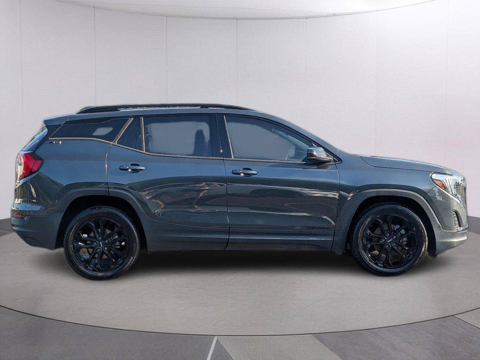 Used 2020 GMC Terrain SLE w/ Elevation Edition FWD image 8