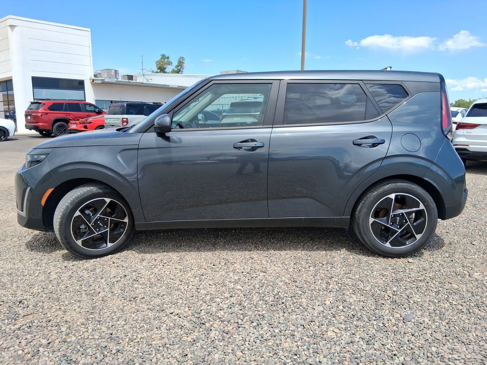Used 2024 Kia Soul EX FWD image 2