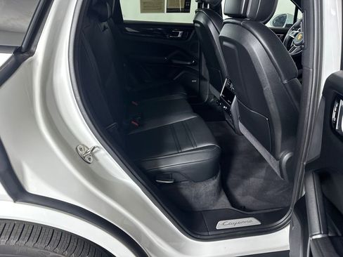 Used 2021 Porsche Cayenne S AWD/4WD image 15