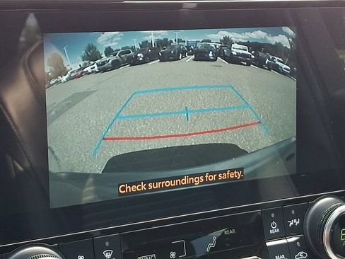 Used 2023 Toyota Highlander XSE AWD/4WD image 13