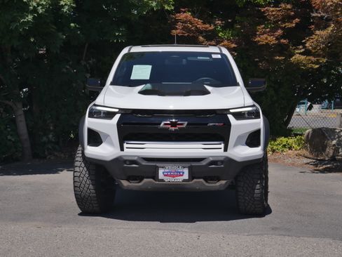 Used 2024 Chevrolet Colorado ZR2 w/ ZR2 Convenience Package III AWD/4WD image 26