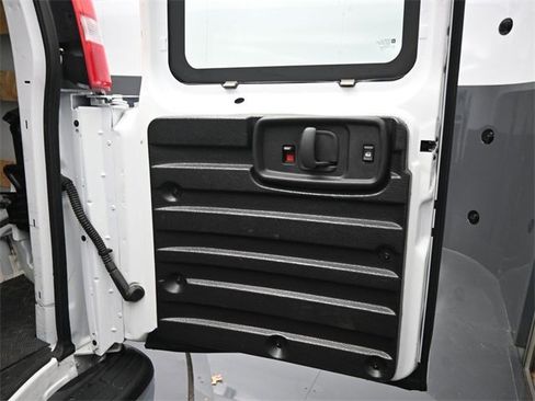 Used 2024 GMC Savana 2500 w/ Driver Convenience Package image 15