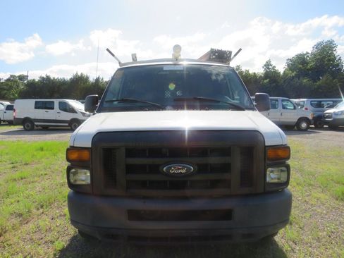 Used 2011 Ford E-250 and Econoline 250 w/ Commercial Cargo Van Pkg RWD image 2