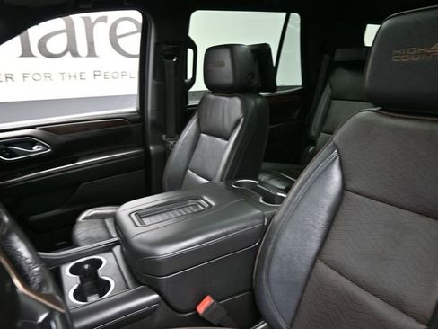 Used 2024 Chevrolet Tahoe High Country w/ Advanced Technology Package AWD/4WD image 16