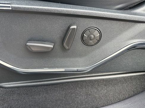 Used 2024 Ford F250 Platinum image 19