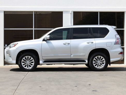 Used 2018 Lexus GX 460 Premium w/ Premium Package AWD/4WD image 11