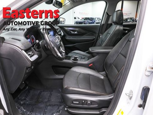 Used 2021 GMC Terrain SLT w/ Infotainment Package II AWD/4WD image 14