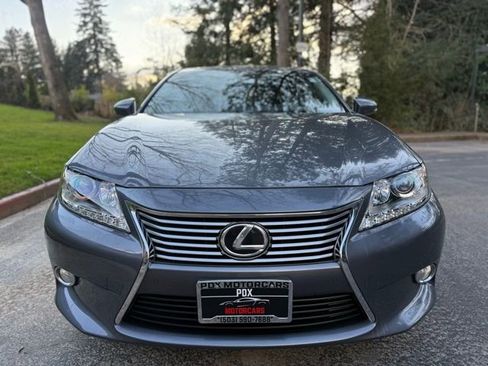 Used 2013 Lexus ES 350 w/ Luxury Pkg image 2