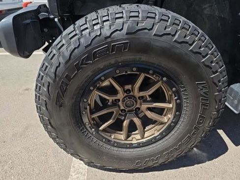 Used 2022 Jeep Gladiator Mojave w/ Cold Weather Group image 5