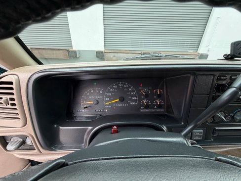 Used 1997 GMC Yukon 4WD 4-Door w/ Marketing Opt Pkg 5 image 61