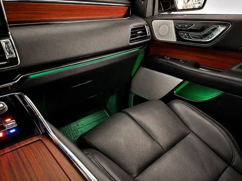 Used 2022 Lincoln Navigator L Reserve AWD/4WD image 41