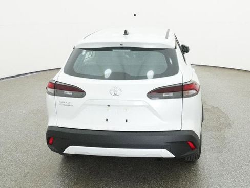 Used 2026 Toyota Corolla Cross L image 40