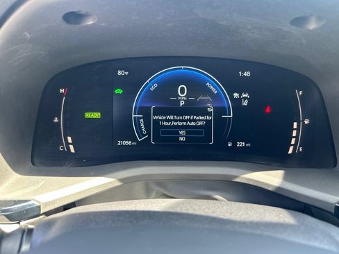 Used 2025 Toyota Camry SE w/ Convenience Package FWD image 16