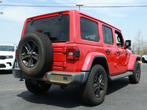Used 2020 Jeep Wrangler Unlimited Sahara image 6