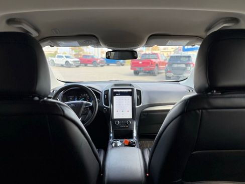 Used 2022 Ford Edge Titanium image 13
