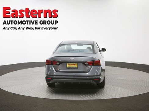 Used 2025 Nissan Altima 2.5 SV FWD image 38
