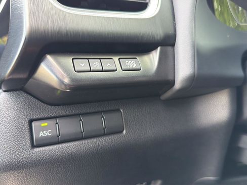 Used 2019 Lexus UX 200 F Sport w/ F Sport Premium Package FWD image 10
