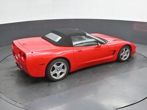 Used 1998 Chevrolet Corvette Convertible w/ Memory Pkg RWD image 22