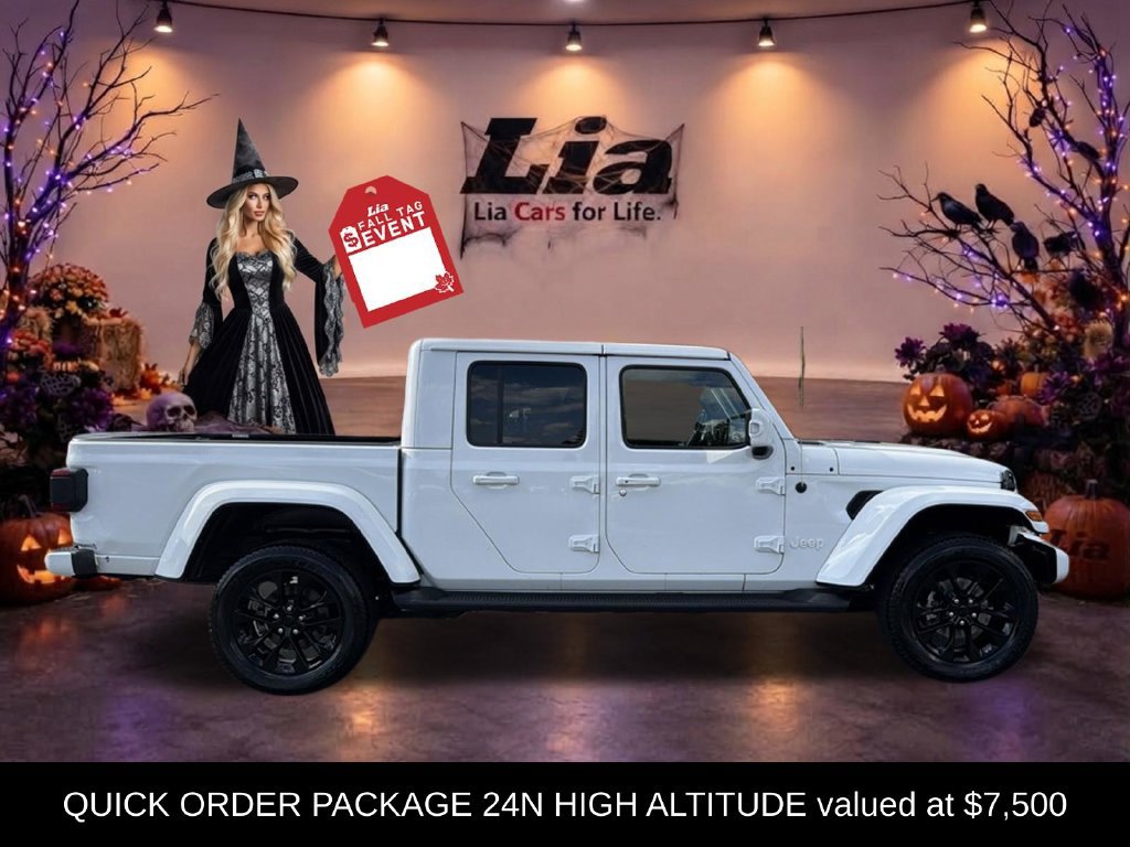 Used 2022 Jeep Gladiator Overland AWD/4WD image 2