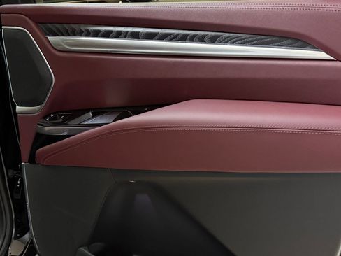 New 2026 Cadillac Escalade ESV Sport w/ LPO, ONYX Package image 55