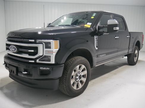 Certified 2022 Ford F250 Platinum image 1