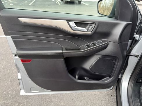 Used 2022 Ford Escape SEL image 13