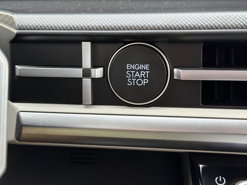 New 2026 Hyundai Santa Fe SE image 29