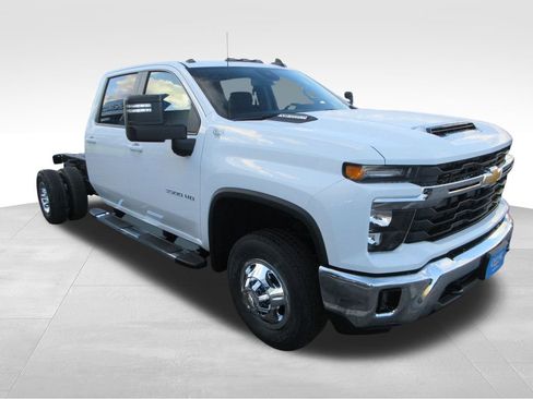 New 2026 Chevrolet Silverado 3500 LT w/ Convenience Package image 7