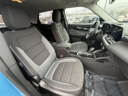 Certified 2025 Chevrolet TrailBlazer LT w/ Convenience Package image 25