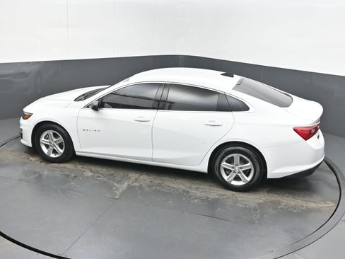 Used 2021 Chevrolet Malibu LS image 35