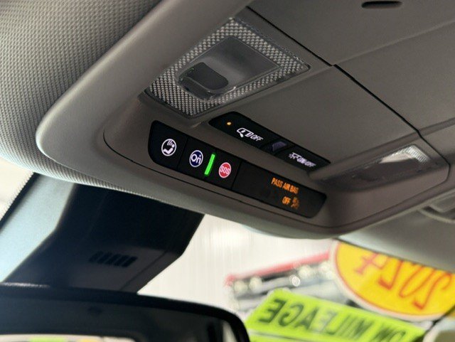 Certified 2024 GMC Terrain SLE w/ Driver Convenience Package FWD image 15