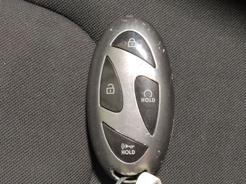 Used 2024 Hyundai Elantra SEL image 32