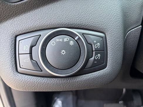 Used 2017 Ford Escape SE AWD/4WD image 19