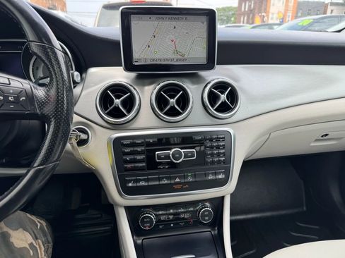 Used 2015 Mercedes-Benz GLA 250 4MATIC image 34