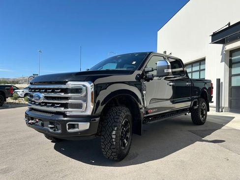 Used 2024 Ford F350 Platinum w/ Tremor Off-Road Package AWD/4WD image 4