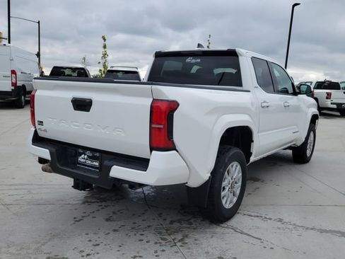 Used 2024 Toyota Tacoma SR5 AWD/4WD image 5