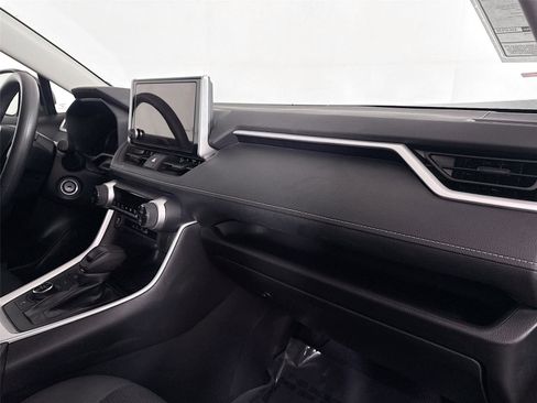 Used 2024 Toyota RAV4 LE image 38