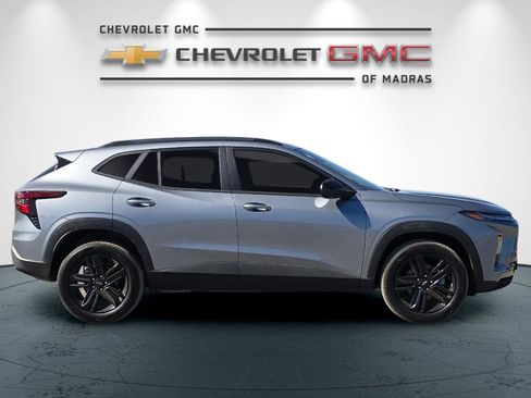 New 2026 Chevrolet Trax ACTIV w/ Driver Confidence Package image 2