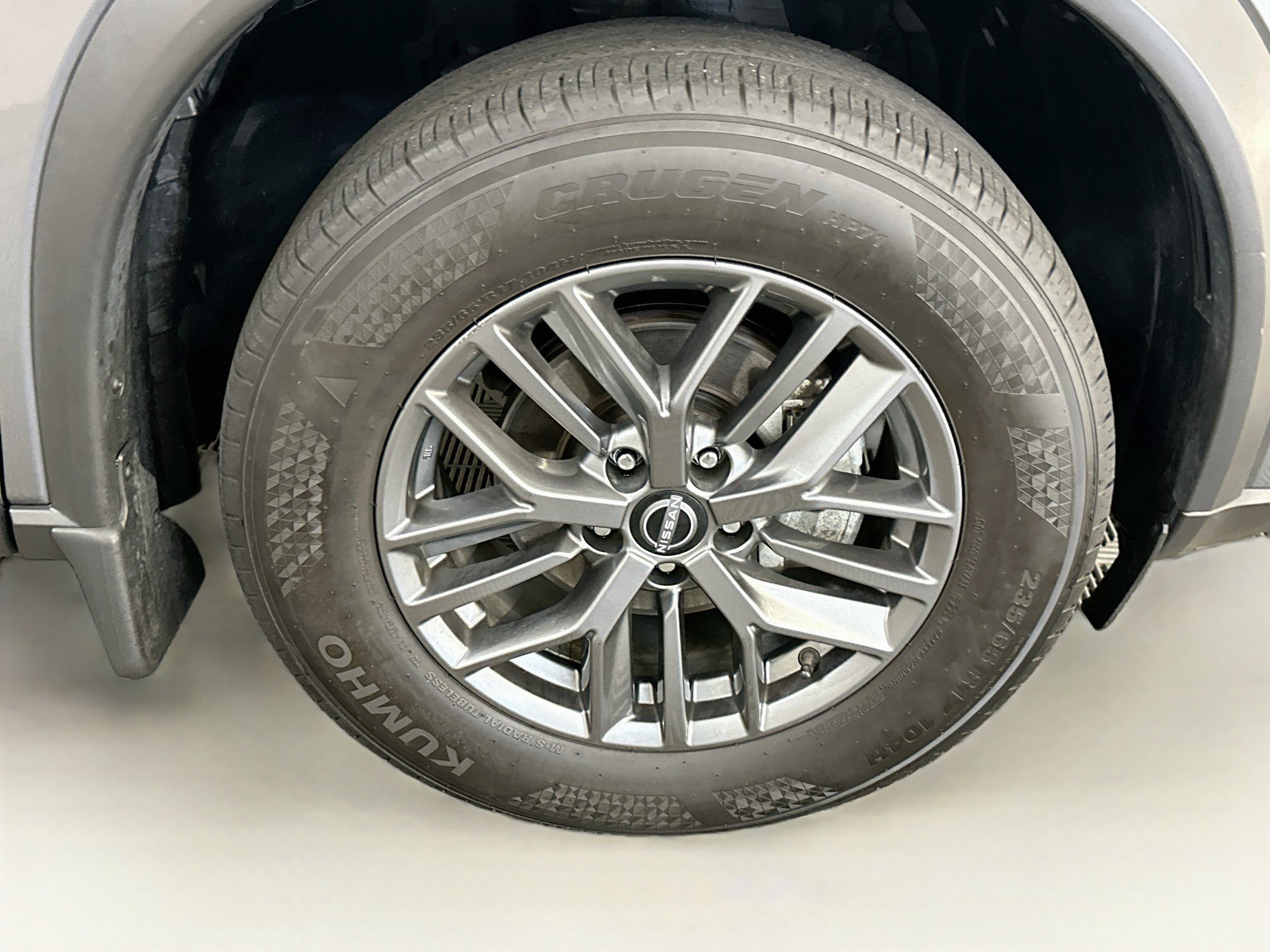 Used 2023 Nissan Rogue S AWD/4WD image 11