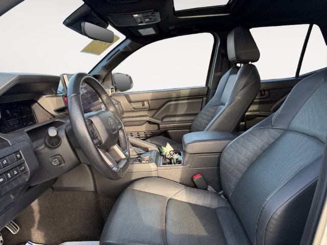 Used 2025 Toyota 4Runner TRD Sport Premium AWD/4WD image 11