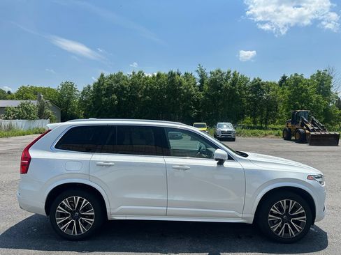Used 2021 Volvo XC90 T5 Momentum w/ Climate Package AWD/4WD image 12