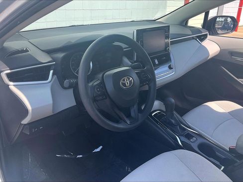 Used 2021 Toyota Corolla LE w/ Carpet Mat Package (TMS) image 18