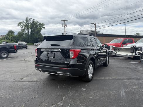 Certified 2023 Ford Explorer XLT w/ Equipment Group 202A AWD/4WD image 7