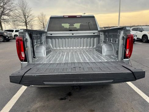 Used 2025 GMC Sierra 1500 SLT AWD/4WD image 6