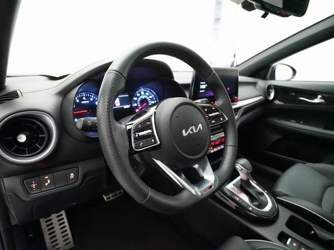 Used 2024 Kia Forte GT-Line w/ GT-Line Premium Package image 8