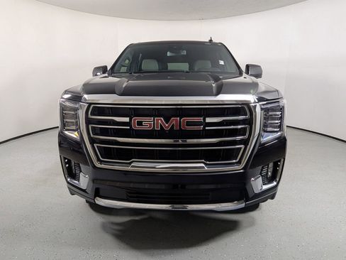 Used 2024 GMC Yukon SLT w/ SLT Luxury Package AWD/4WD image 2