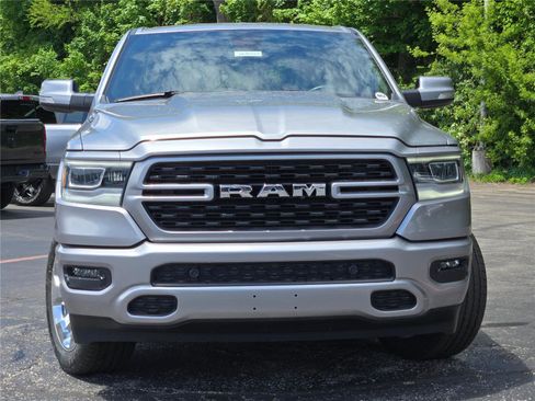 Used 2022 RAM 1500 Big Horn AWD/4WD image 3