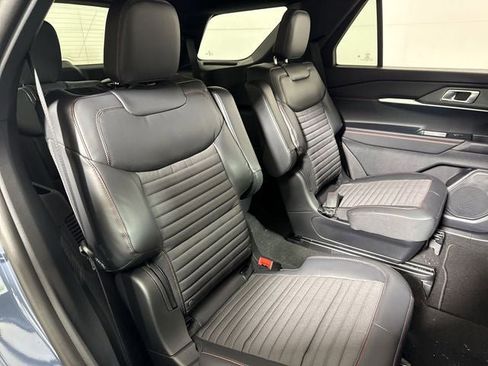 New 2026 Ford Explorer ST-Line w/ ST-Line Street Pack image 17