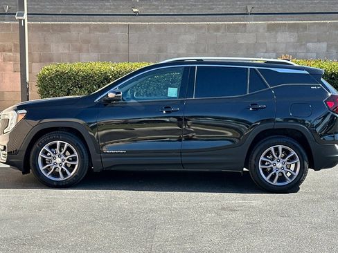 Certified 2023 GMC Terrain SLT w/ LPO, Cargo Package FWD image 7